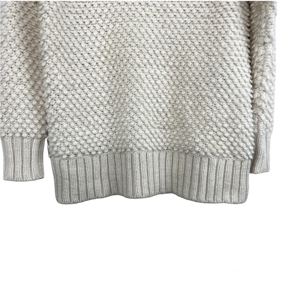American Eagle Crewneck Sweater Cream Ivory Knit Fluffy Soft Medium - Picture 3 of 11